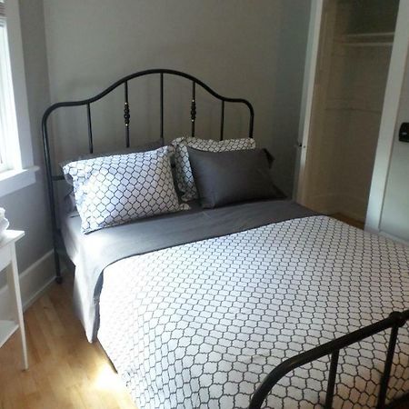 Beautiful, Clean, Quiet 2 Br-In Downtown Ottawa. Parking, Wifi And Netflix Included Appartement Buitenkant foto